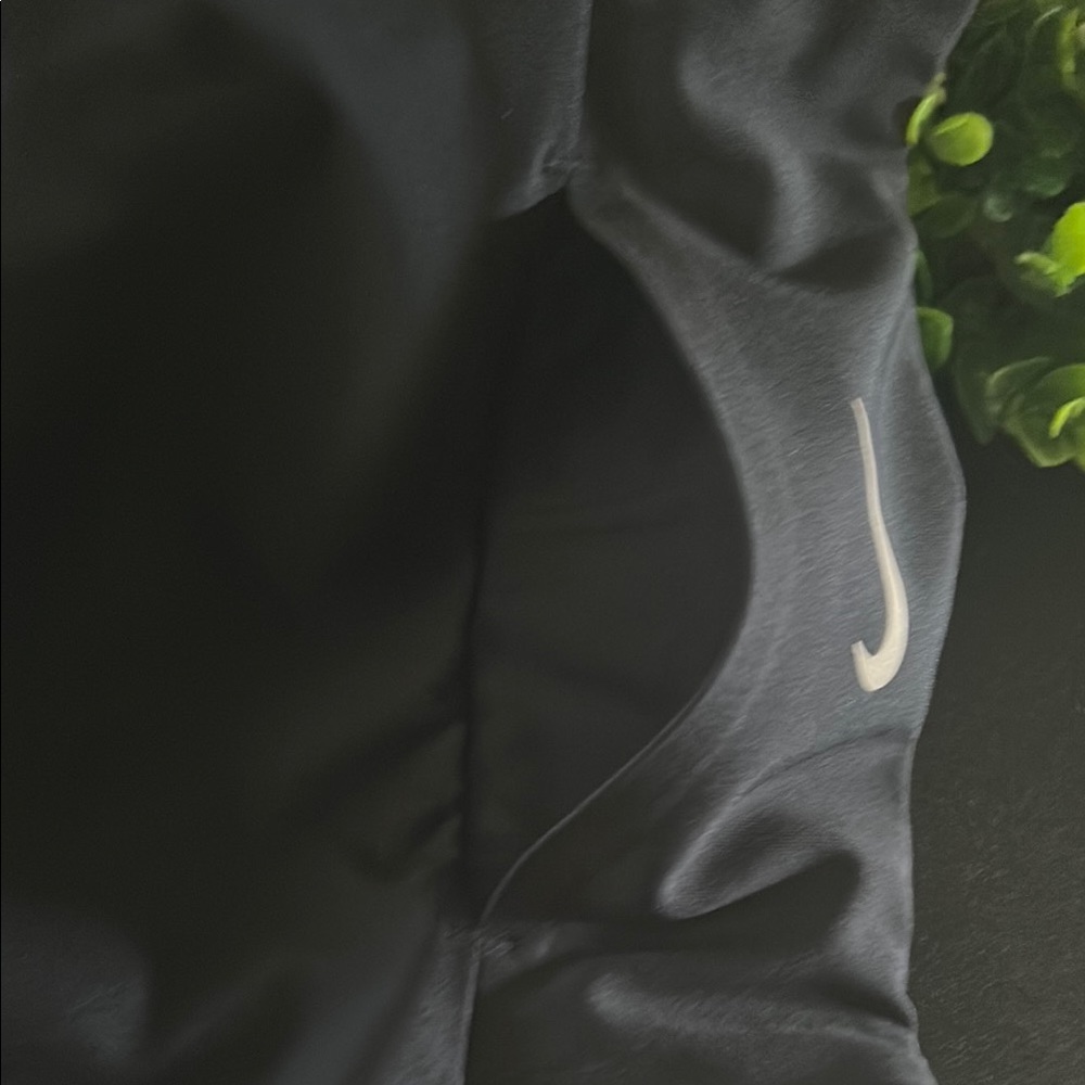 Nike Black and Yellow Dynamic Sports Bra - Picture 4 of 4